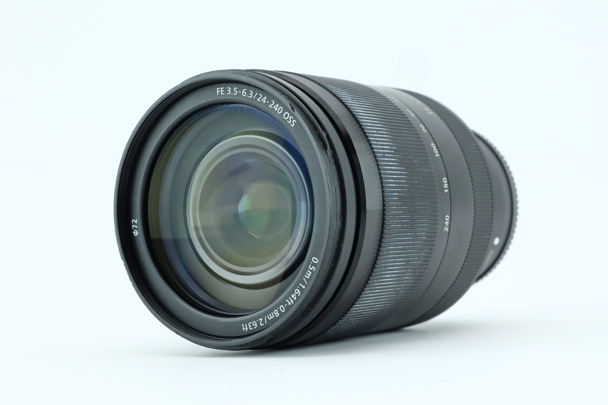 Sony FE 24-240mm 3.5-6.3 OSS