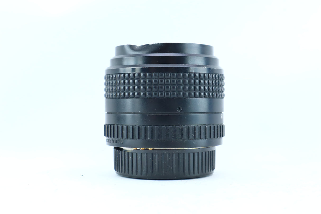 Pentacon Prakticar 28mm f/2.8 MC