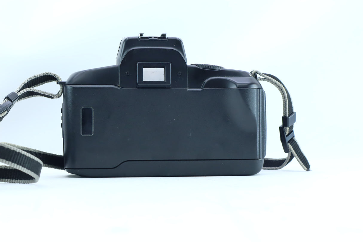 Canon EOS 750