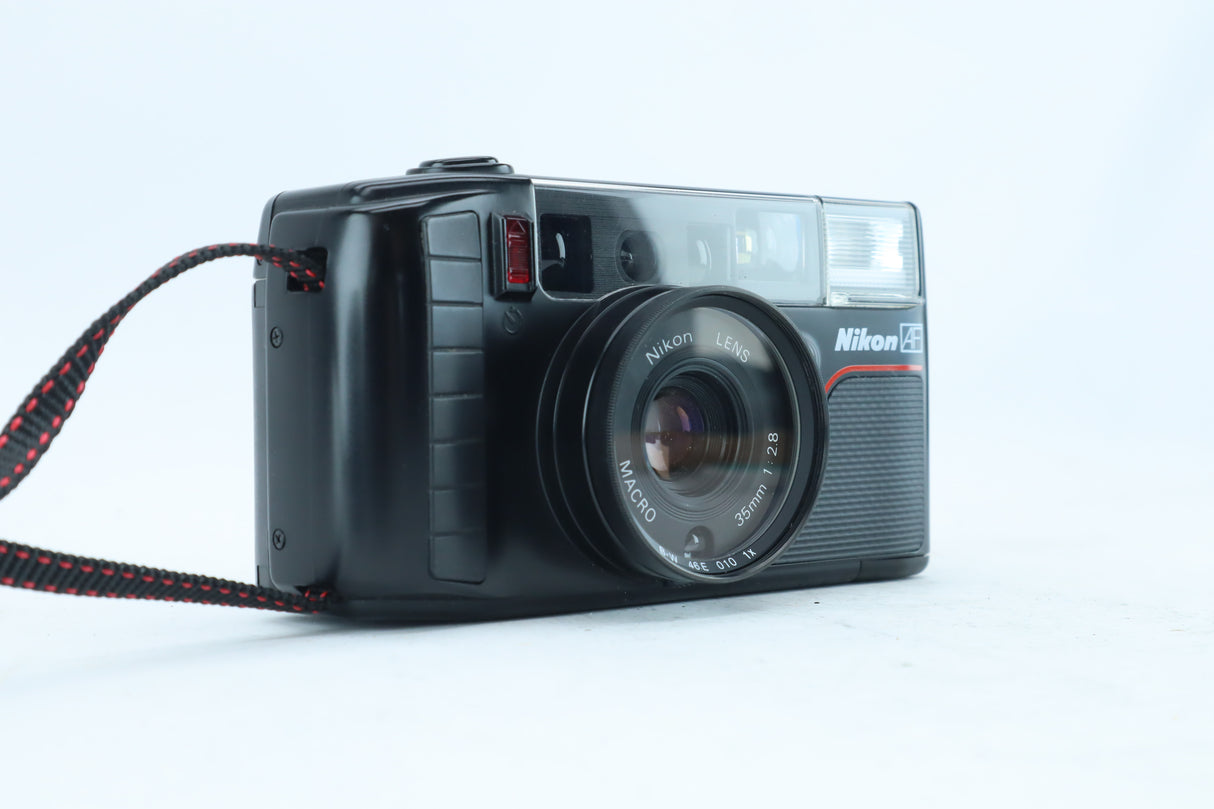 Nikon AF3 + 35mm f/2.8 Macro