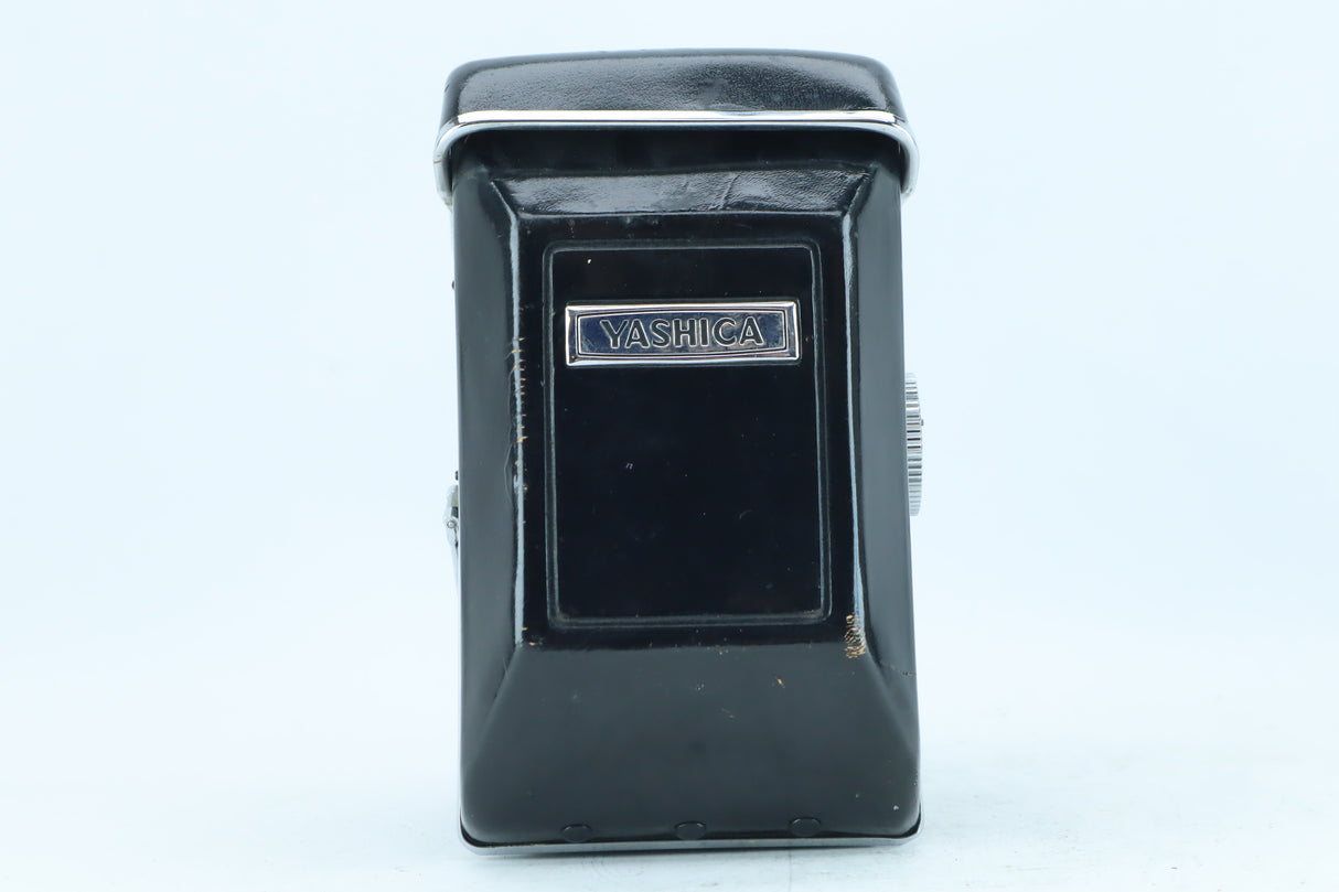 Yashica-Mat + Yashinon 80mm f/3.2