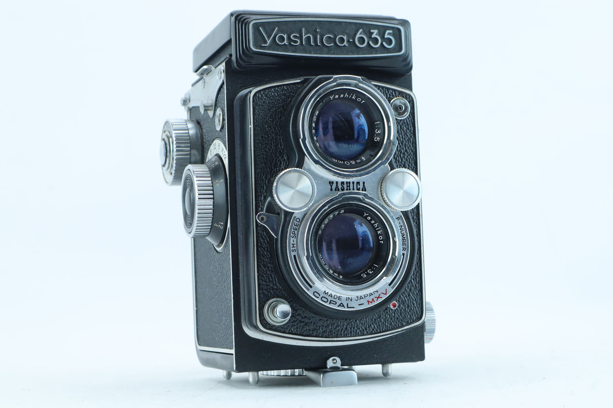 Yashica-635 + Yashikor 80mm f/3.5