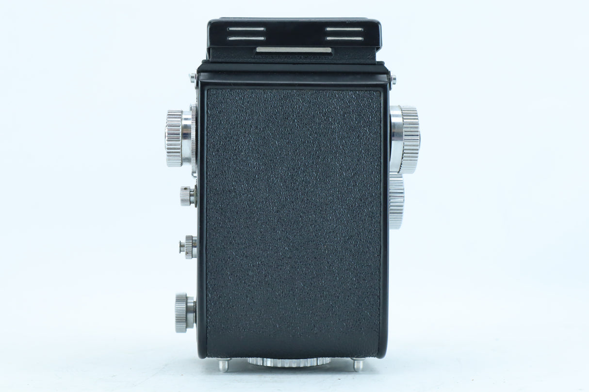 Yashica-635 + Yashikor 80mm f/3.5