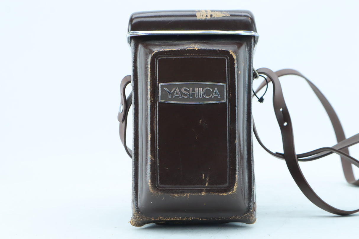 Yashica-635 + Yashikor 80mm f/3.5