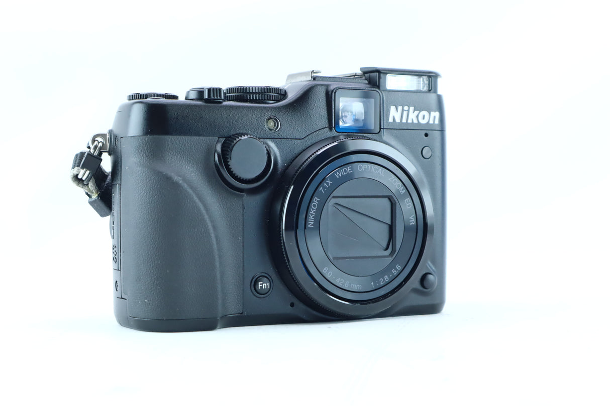 Nikon Coolpix P7100