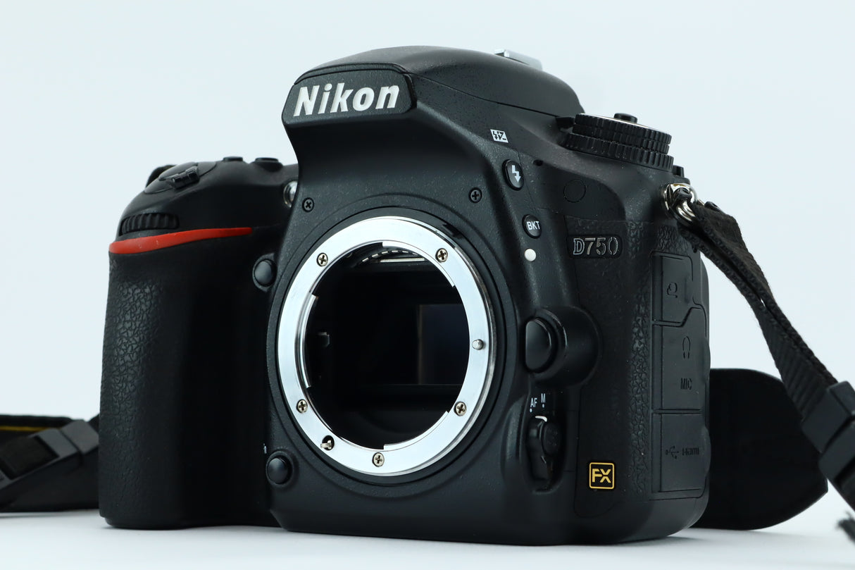 Nikon D750 DSLR camera