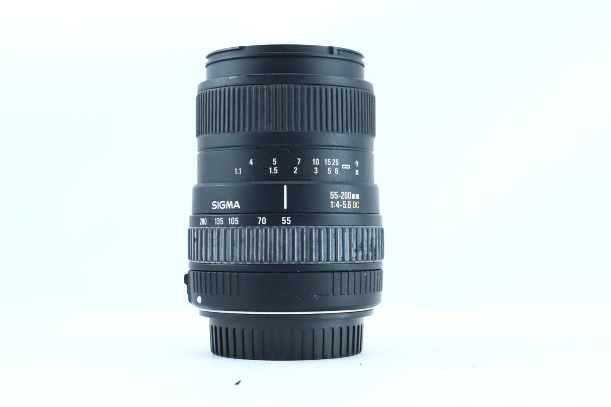 Sigma 55-200mm f/4-5.6 DC