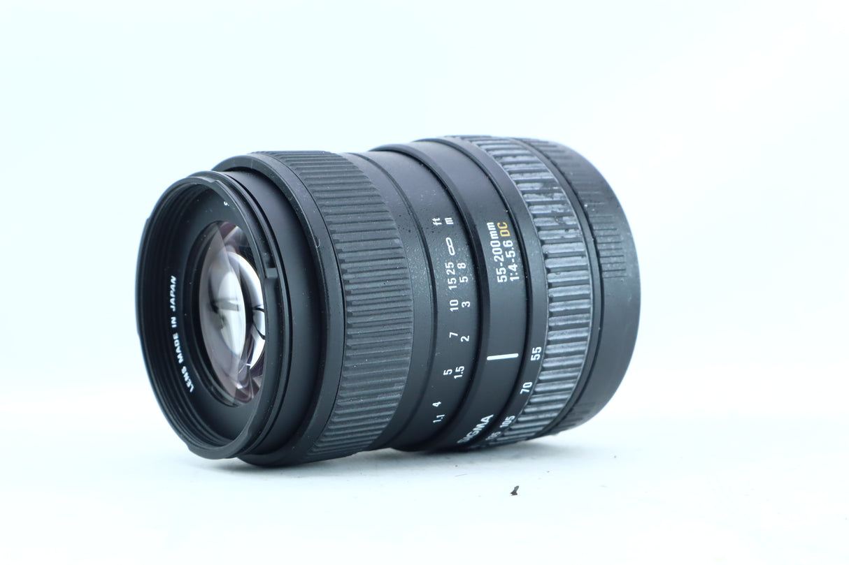 Sigma 55-200mm f/4-5.6 DC