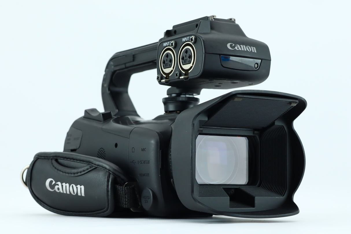 كانون XA25 | عدسة فيديو عالية الدقة من كانون 3.67-73.4 ملم 1:1.8