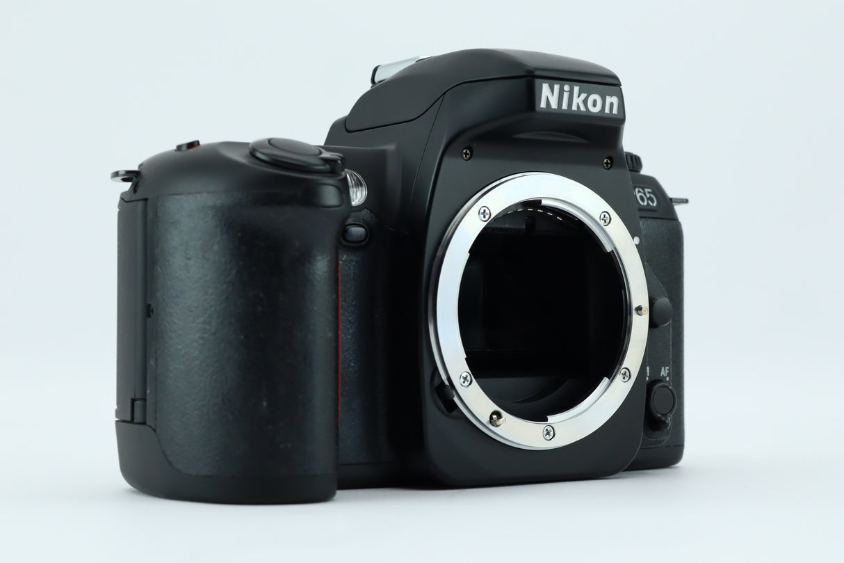 Appareil photo reflex numérique Nikon F65