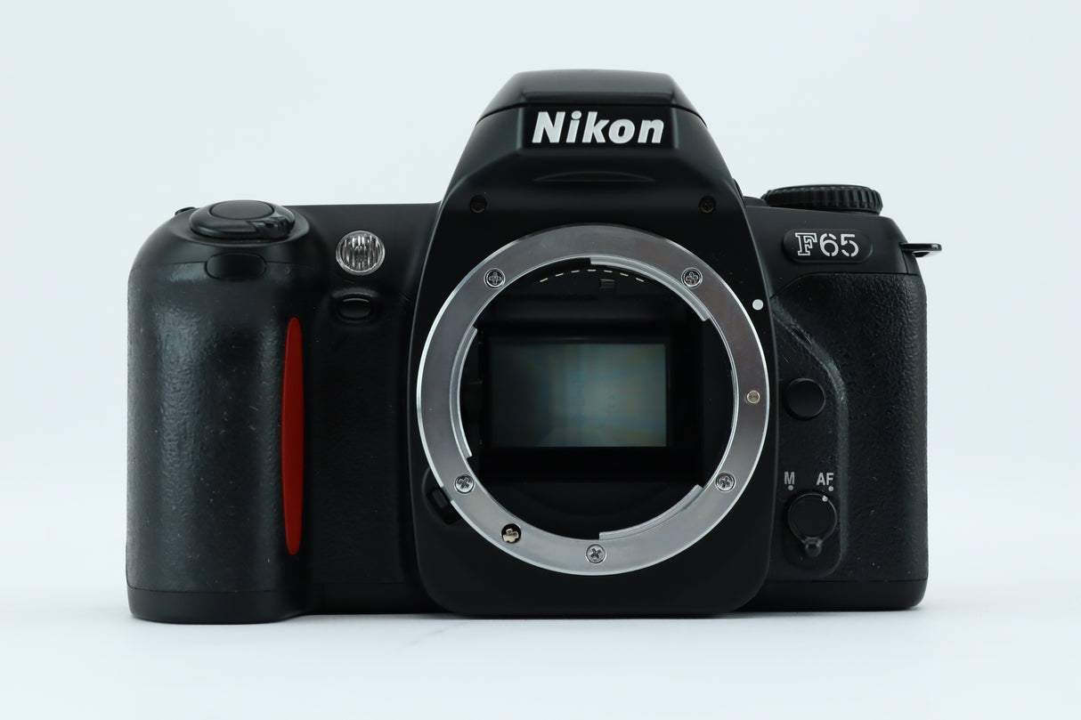 Appareil photo reflex numérique Nikon F65