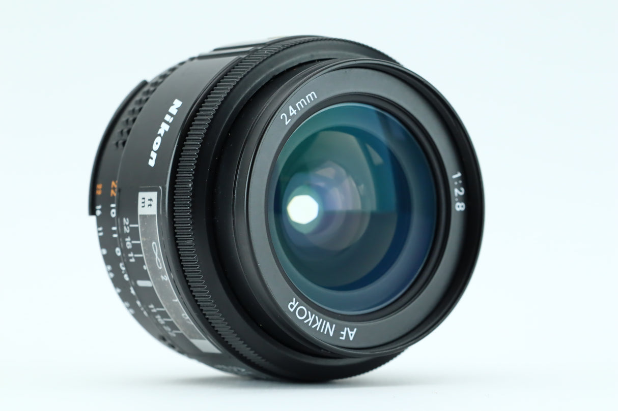 Nikon AF-D NIKKOR 24mm 2,8