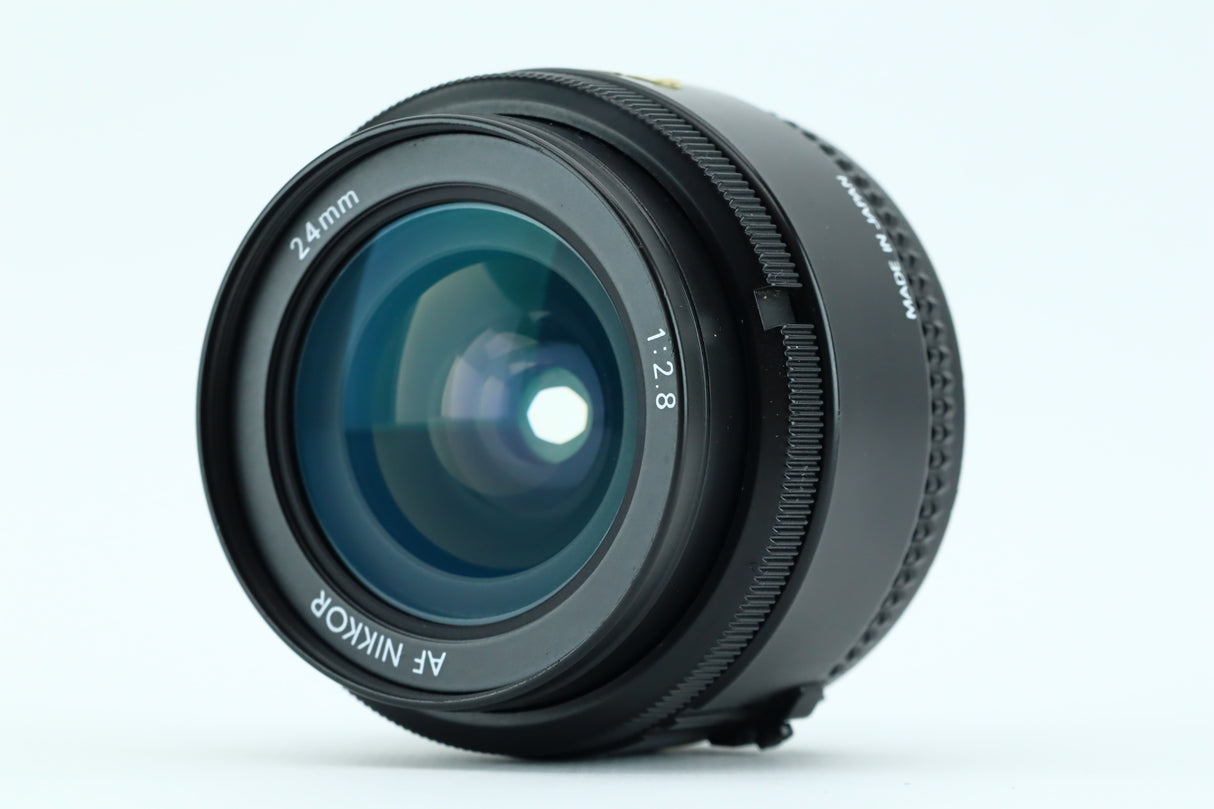 Nikon AF-D NIKKOR 24mm 2,8