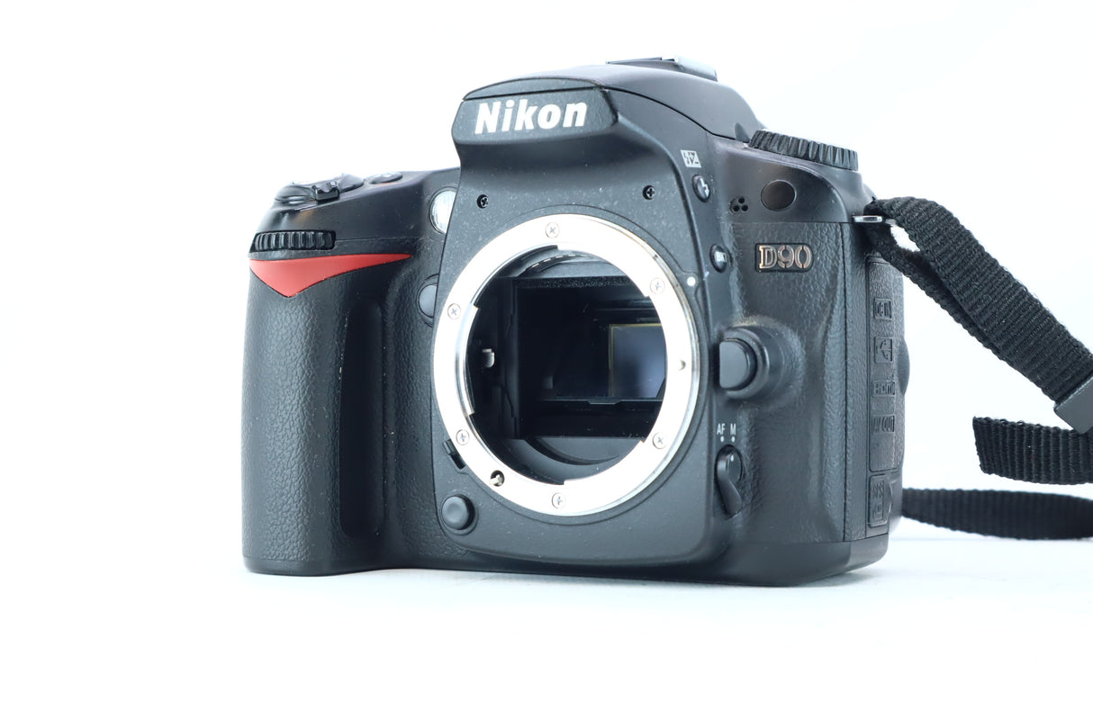 Nikon D90