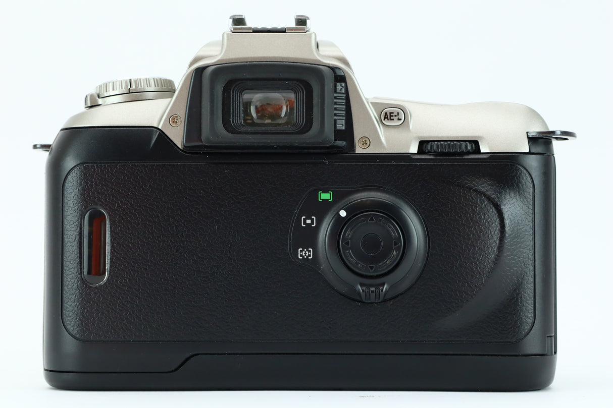 Nikon F75 + 70-210mm 4-5,6