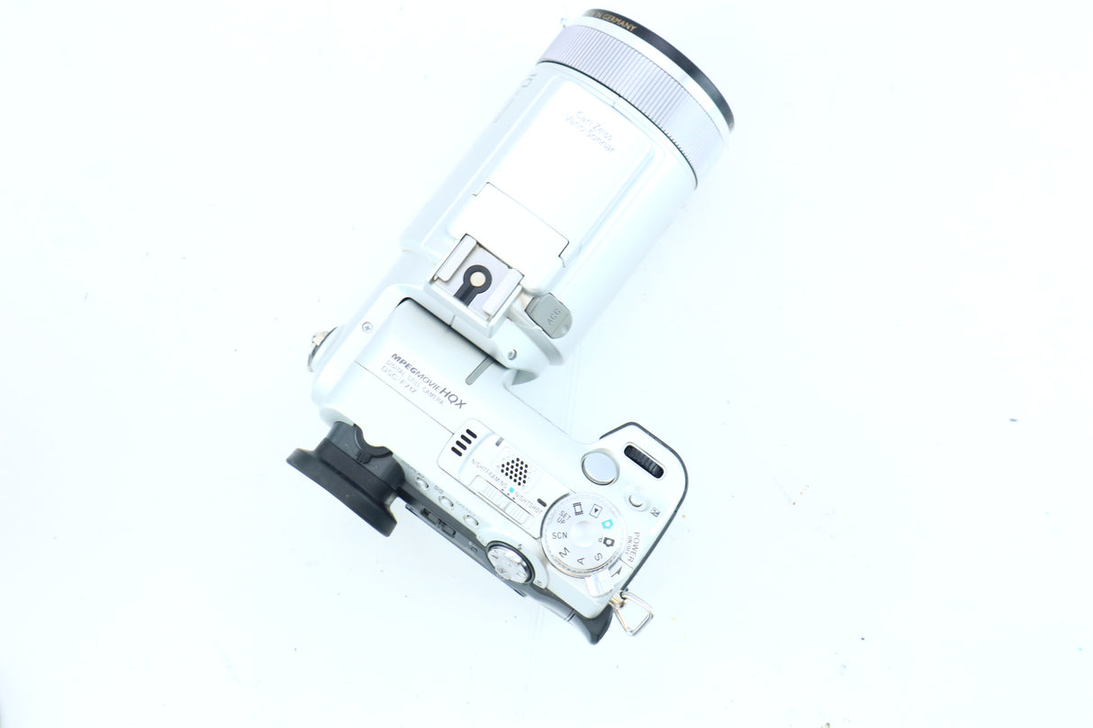 Sony Cyber-shot DSC-F717