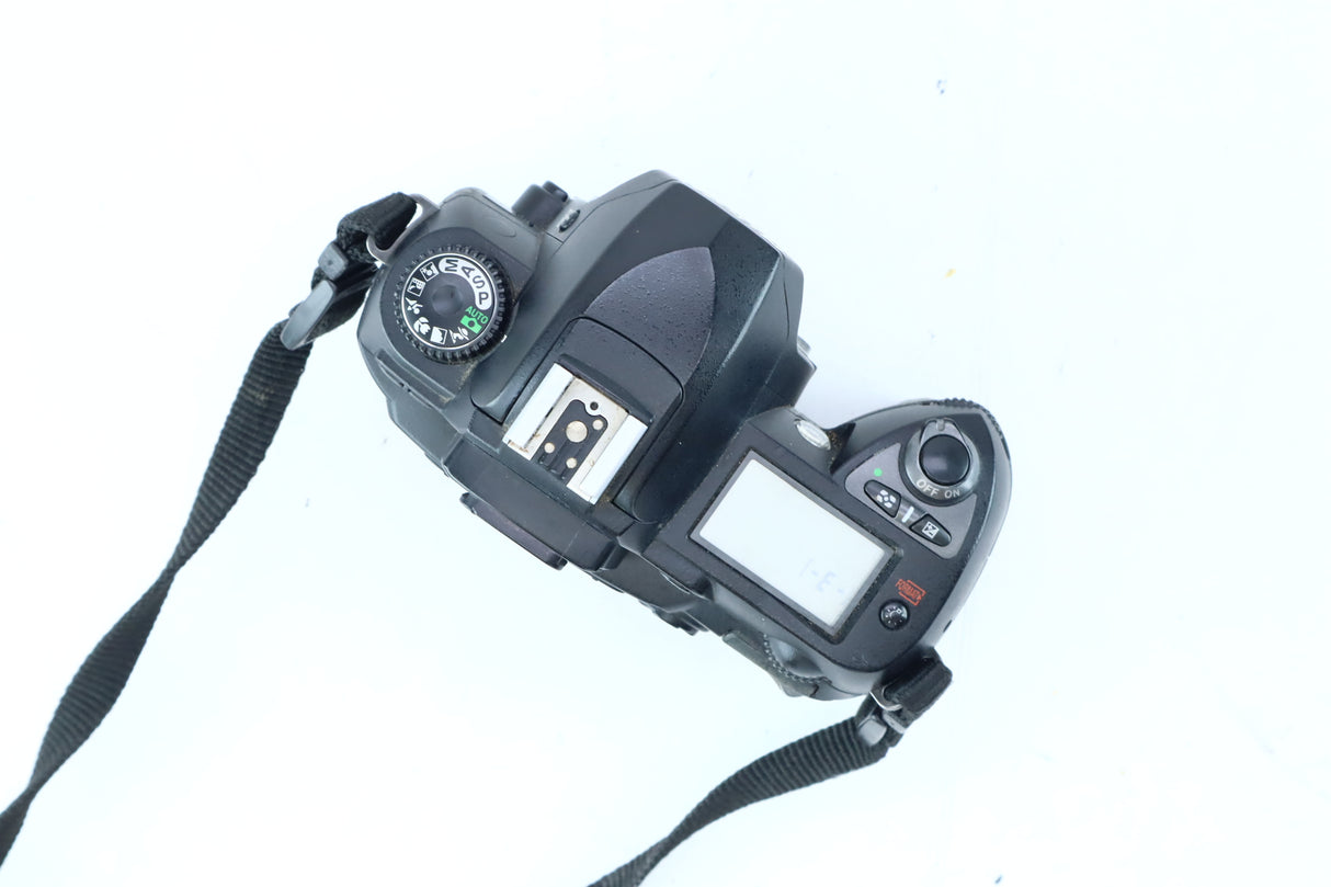 Nikon D70S