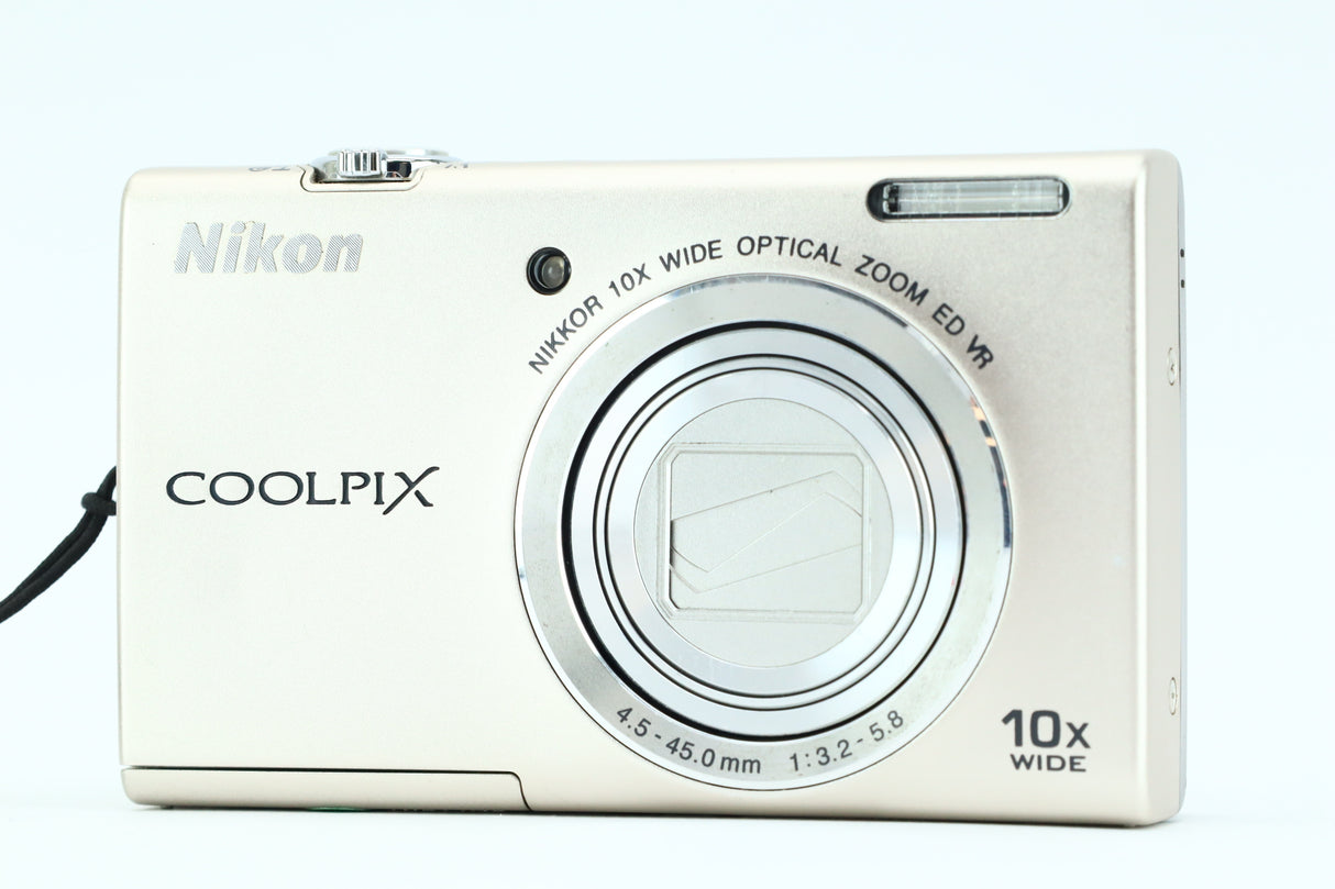 Nikon Coolpix 4,5-45mm 3,2-5,8