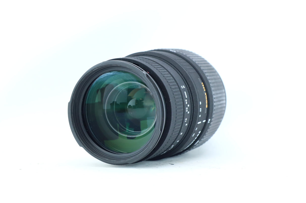 Sigma DG Macro 70-300mm f/4-5.6