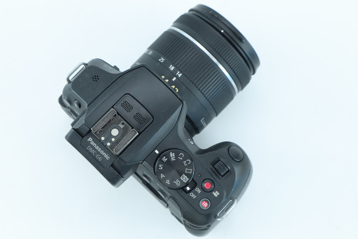 Panasonic Lumix G6 + Lumix G Vario 14-42mm II Mega O.I.S.