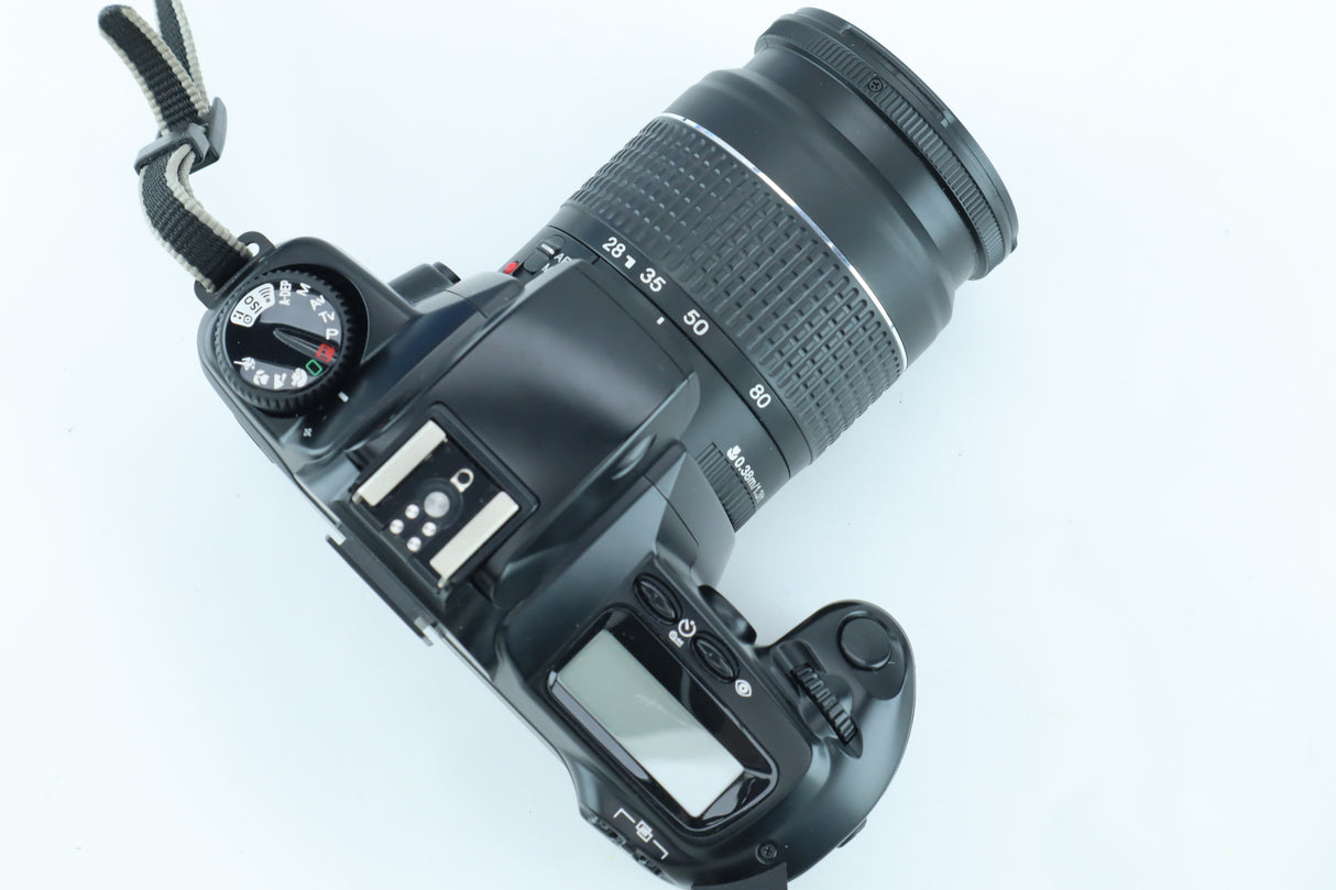 Canon EOS 3000 + Canon EF 28-80mm