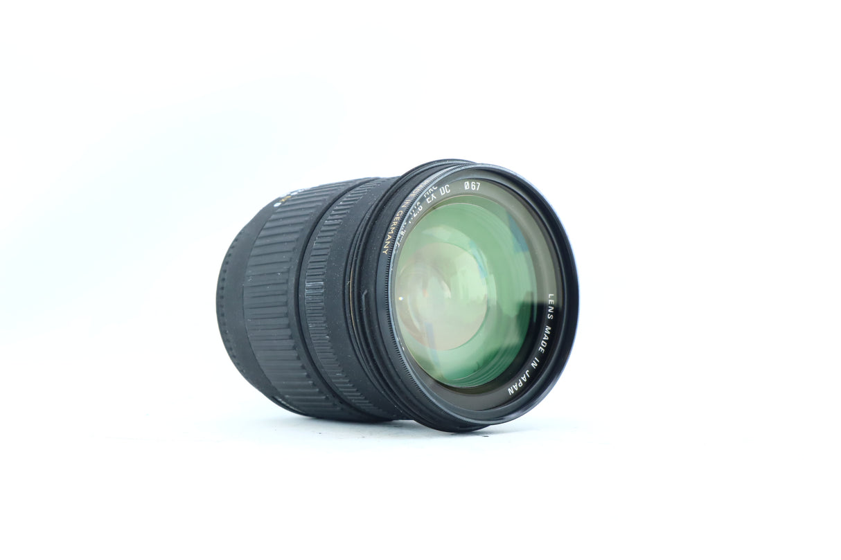 Sigma 18-50mm f/2.8 EX DC