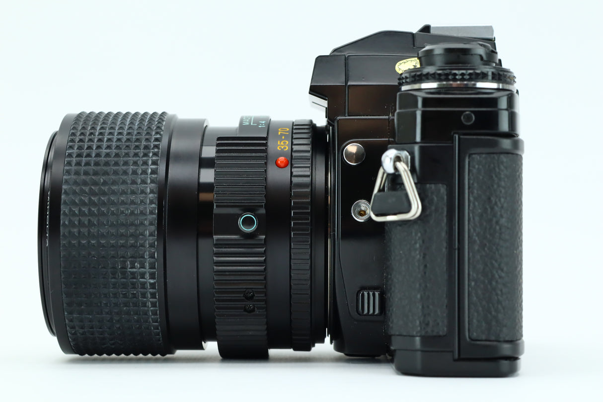 Minolta X-700 + MD-Zoom 35-70mm 3,8