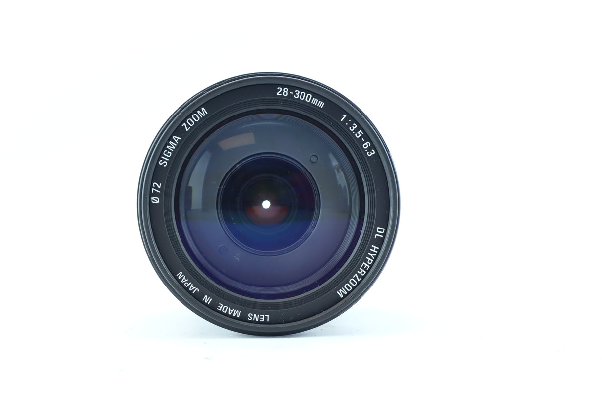 Sigma 28-300mm f/3.5-6.3 DL Hyperzoom
