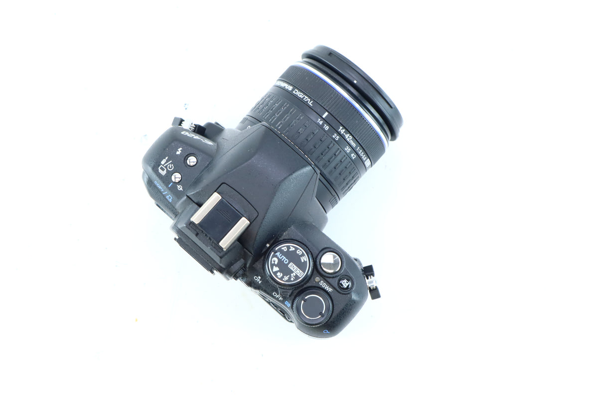 Olympus E-420 Digital SLR Kit with Zuiko Digital 14-42mm f/3.5-5.6
