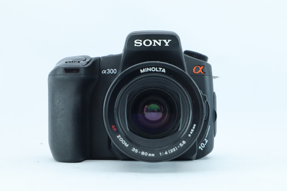 Sony α300 + Minolta AF Zoom 35-80mm f/4-5.6 Lens