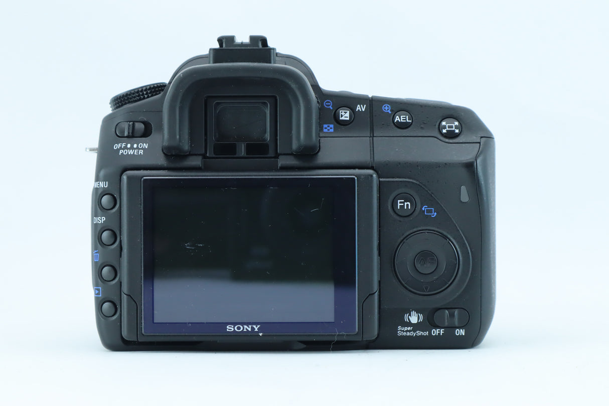 Sony α300 + Minolta AF Zoom 35-80mm f/4-5.6 Lens