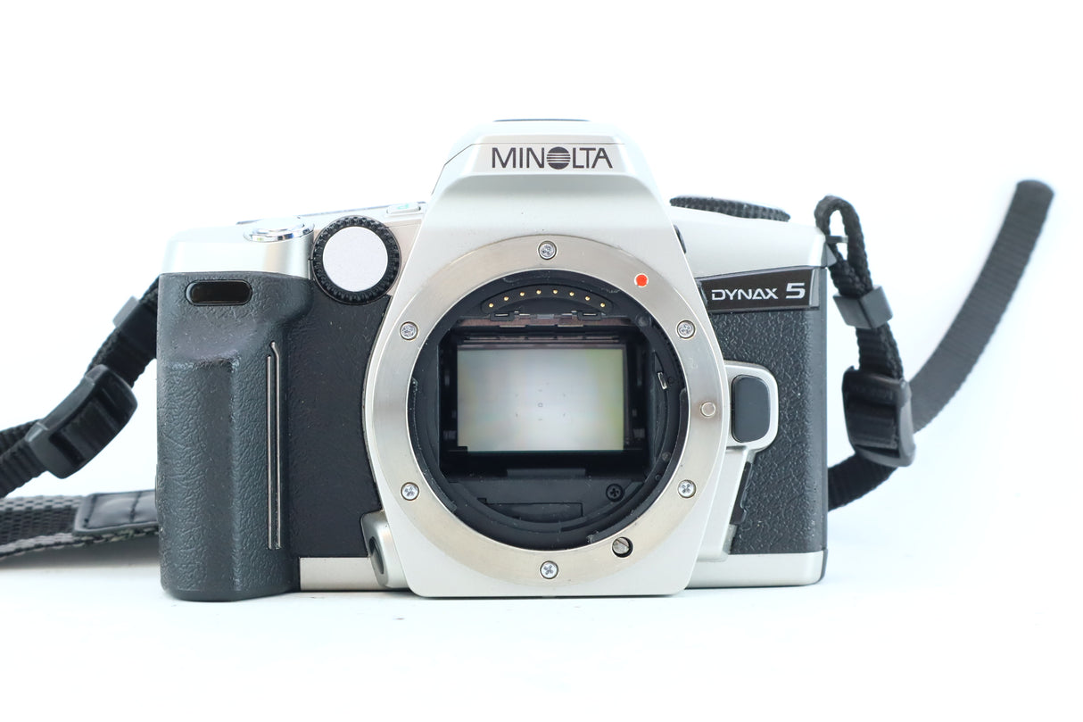 Minolta Dynax 5 35mm SLR