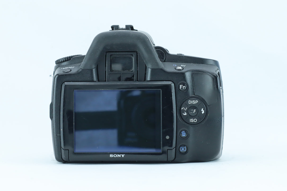 Sony α390 (DSLR-A390) with Minolta AF 35-70mm f/4 Zoom