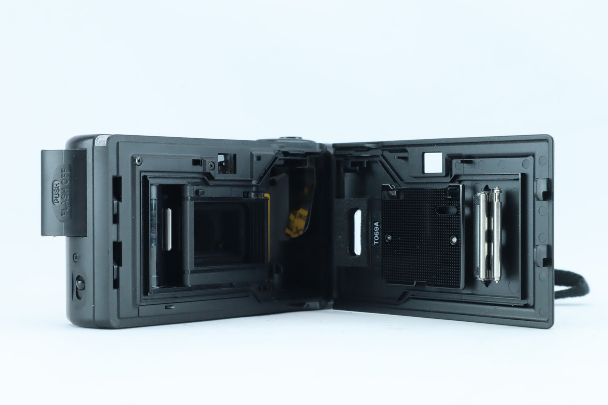 Monami Chinon Auto Sensor Rare "Point-and-Shoot" with Flash Automation