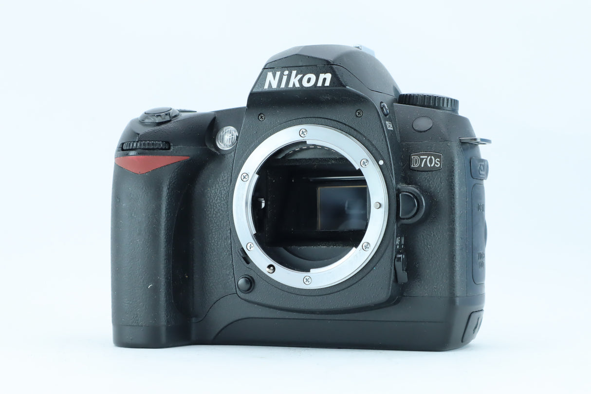 Nikon D70s