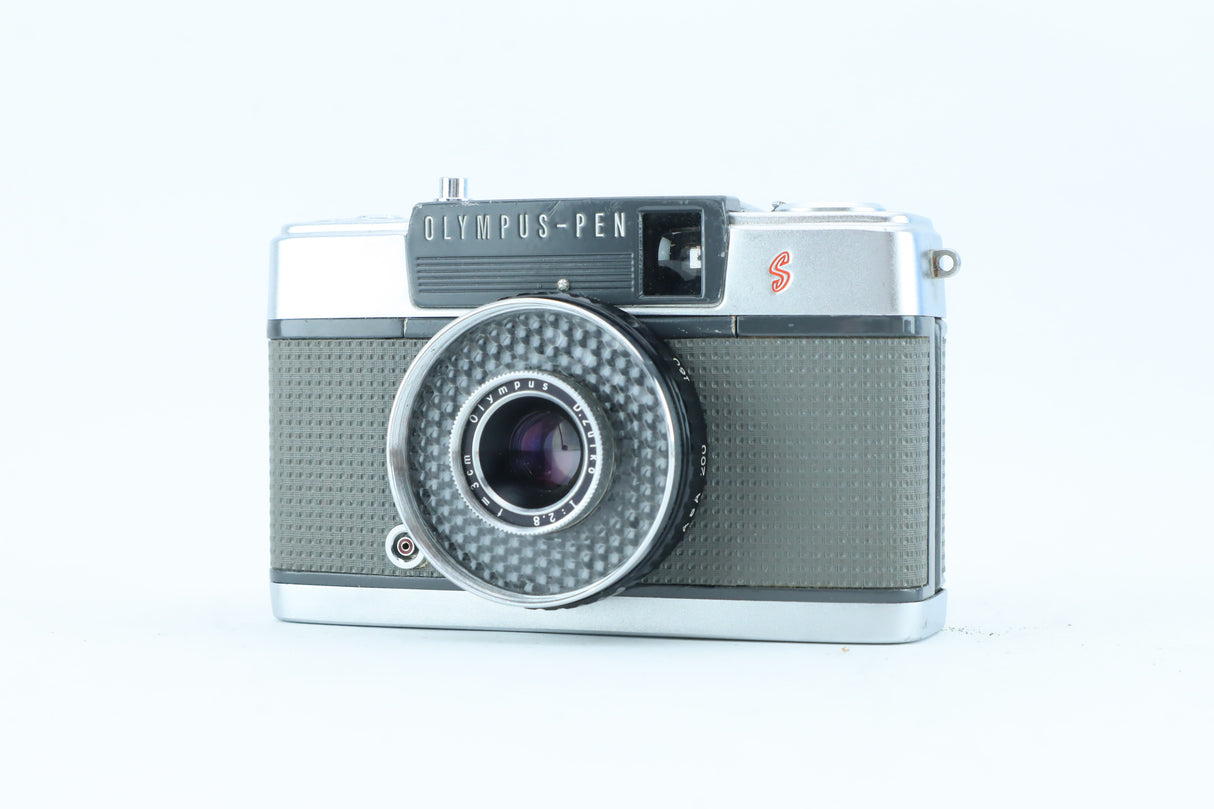 Olympus PEN-EES - Sharp Olympus D.Zuiko 30mm f/2.8 Prime Lens
