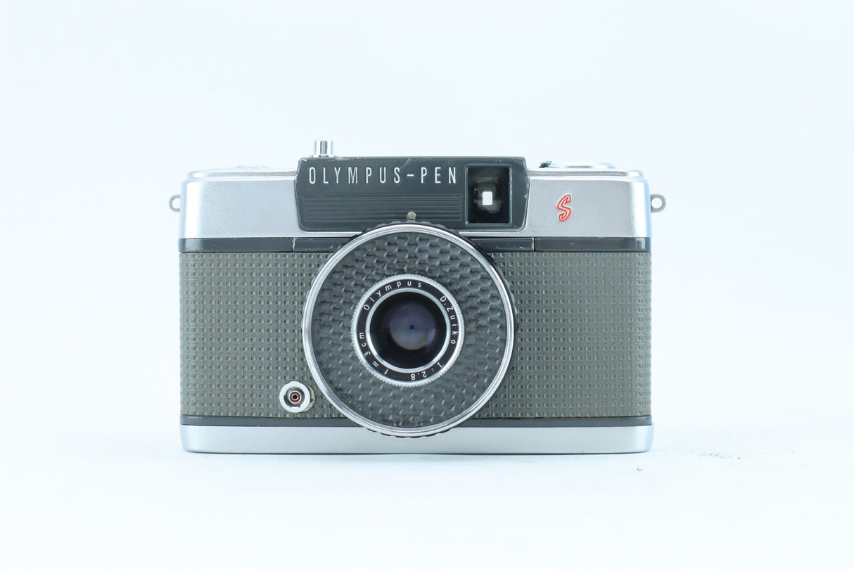 Olympus PEN-EES - Sharp Olympus D.Zuiko 30mm f/2.8 Prime Lens