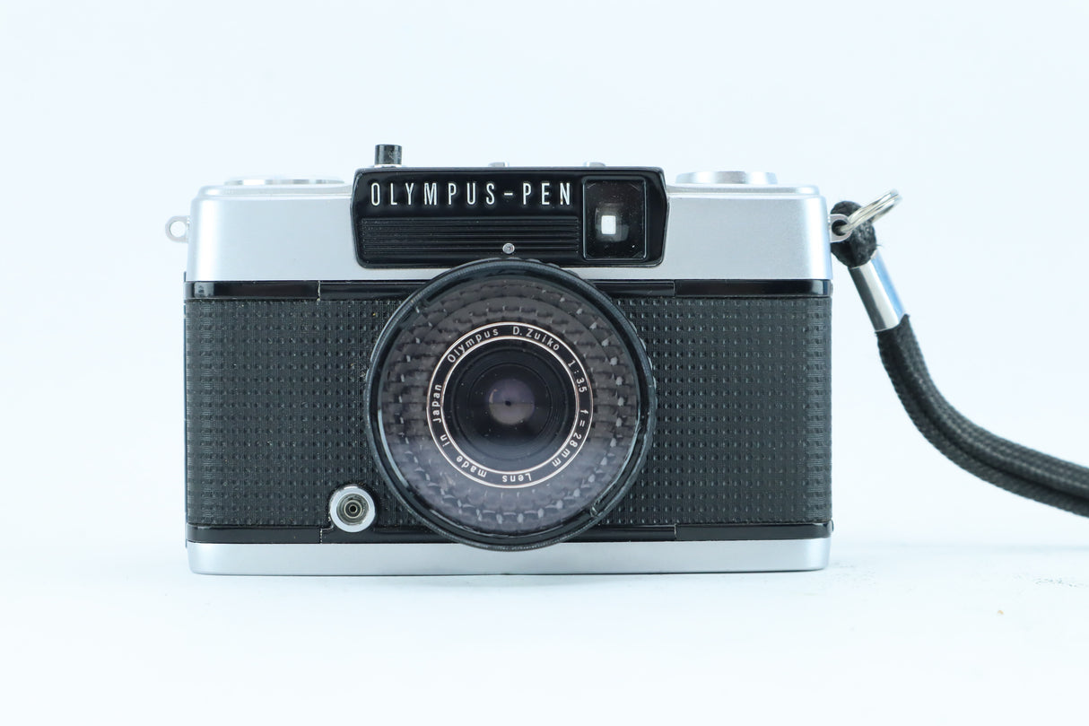 Olympus PEN-EE.3 -Sharp Olympus D.Zuiko 28mm f/3.5 Prime Lens
