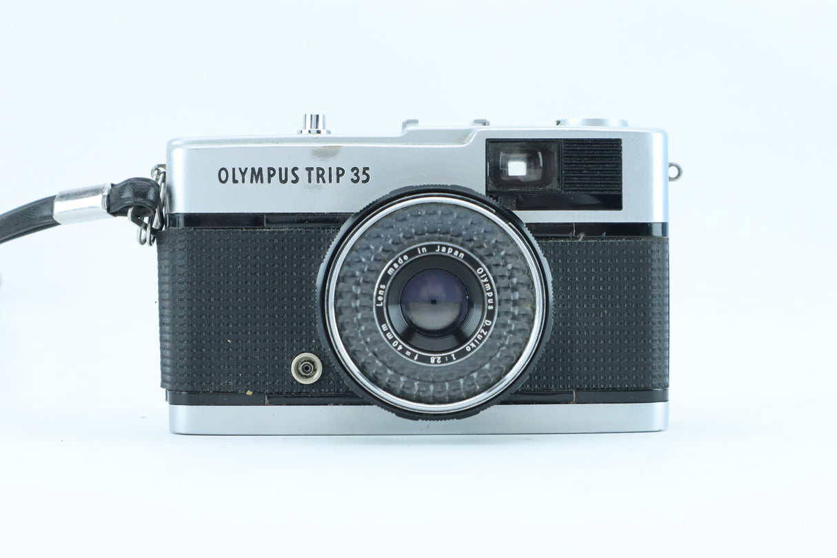 Olympus Trip 35 - Sharp Olympus D.Zuiko 40mm f/2.8 Prime Lens