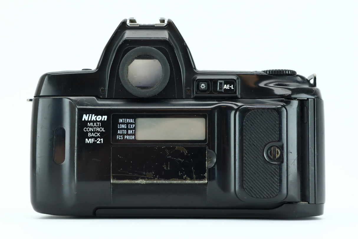 Nikon F-801S + AFNIKKOR 35-70mm 3,3-4,5