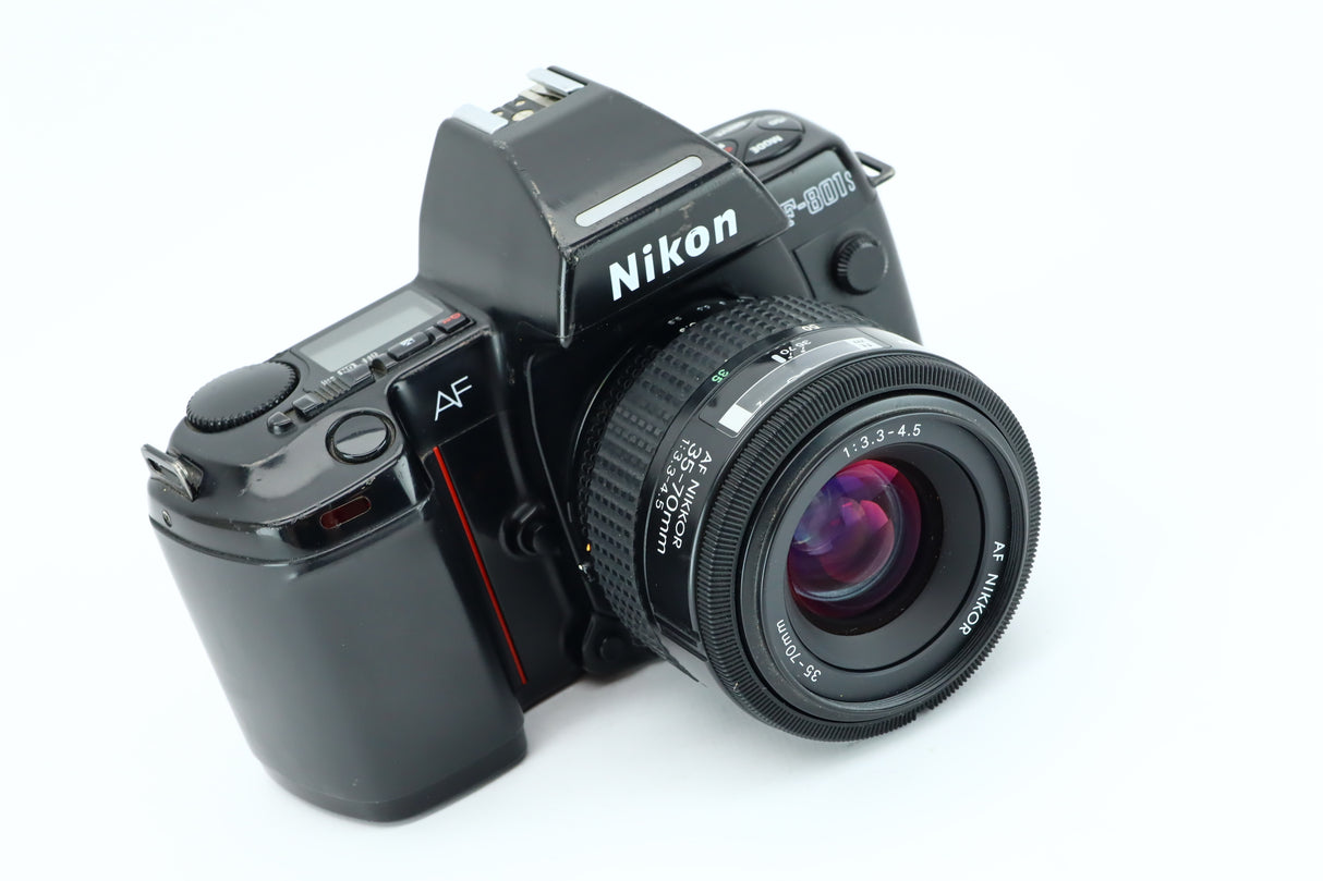 Nikon F-801S + AFNIKKOR 35-70mm 3,3-4,5