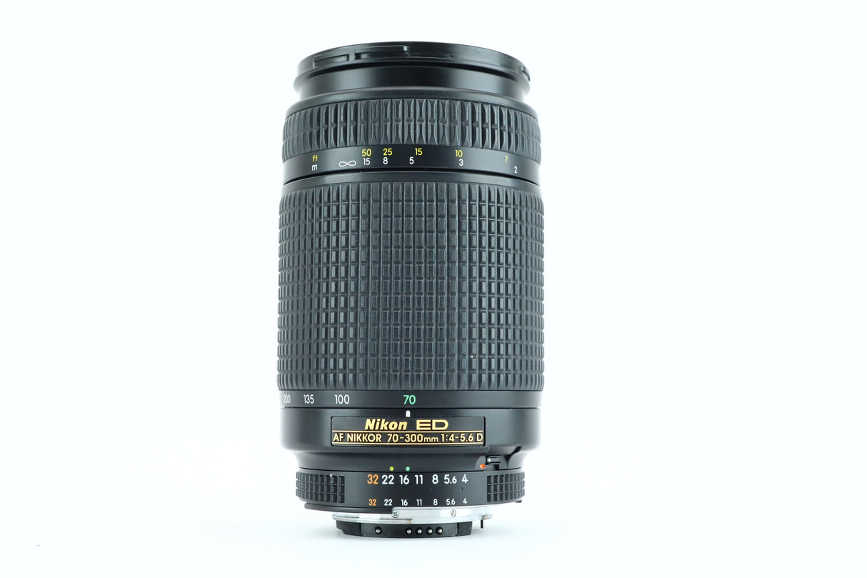 Nikon ED AF NIKKOR 70-300mm 4-5,6