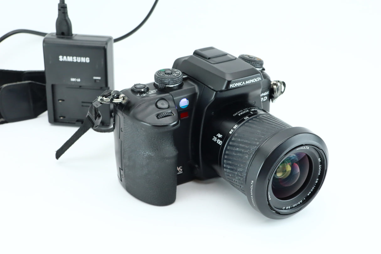 Konica Minolta Dynax 7D + Zoom Minolta AF 28-100mm 3,5-5,6