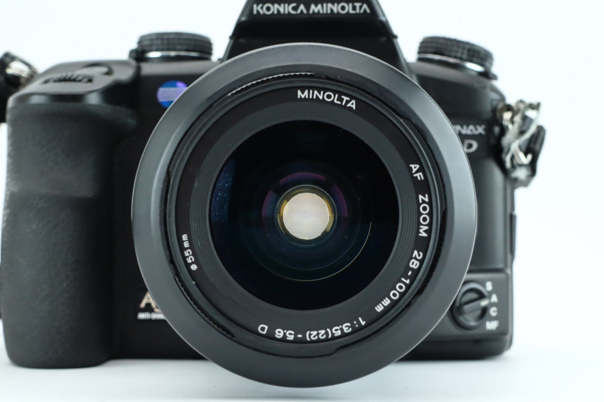 Konica Minolta Dynax 7D + Zoom Minolta AF 28-100mm 3,5-5,6
