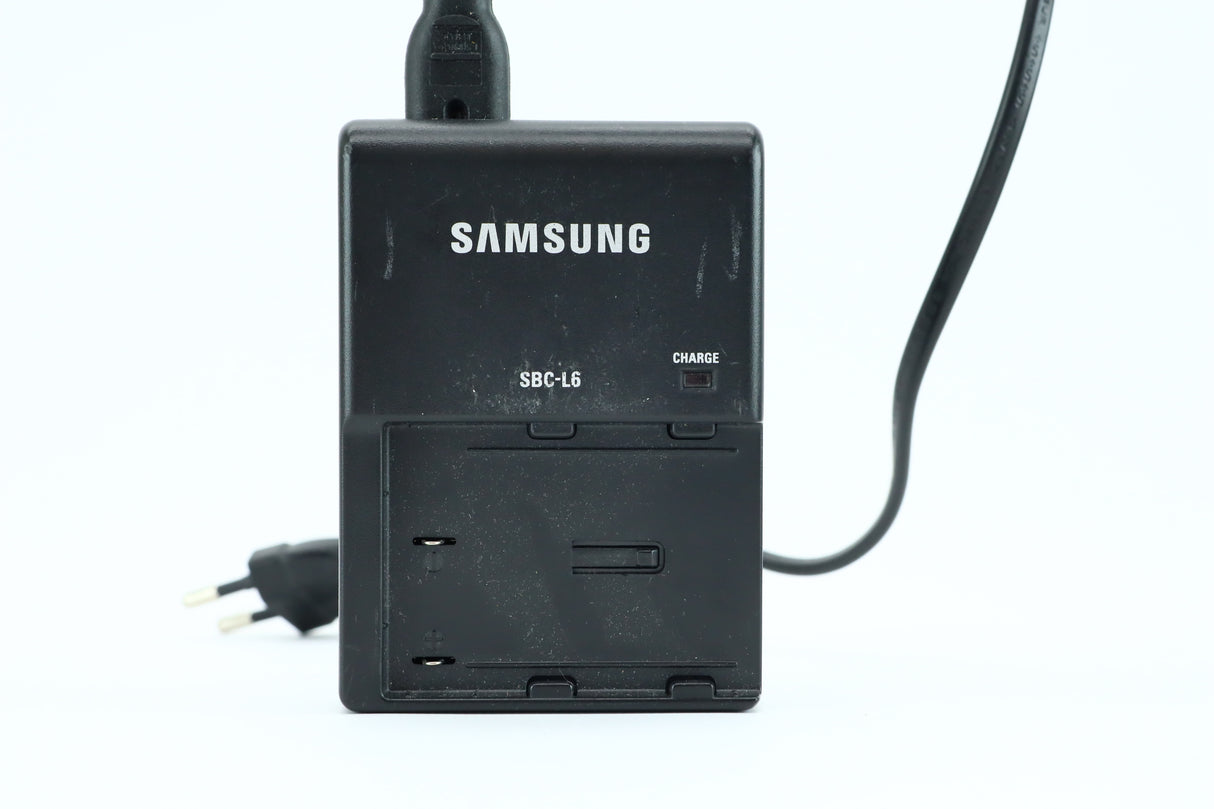 Konica Minolta Dynax 7D + Zoom Minolta AF 28-100mm 3,5-5,6