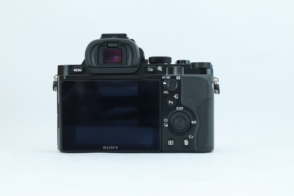 Sony Alpha a7R with 36.4MP Full-Frame Exmor CMOS Sensor