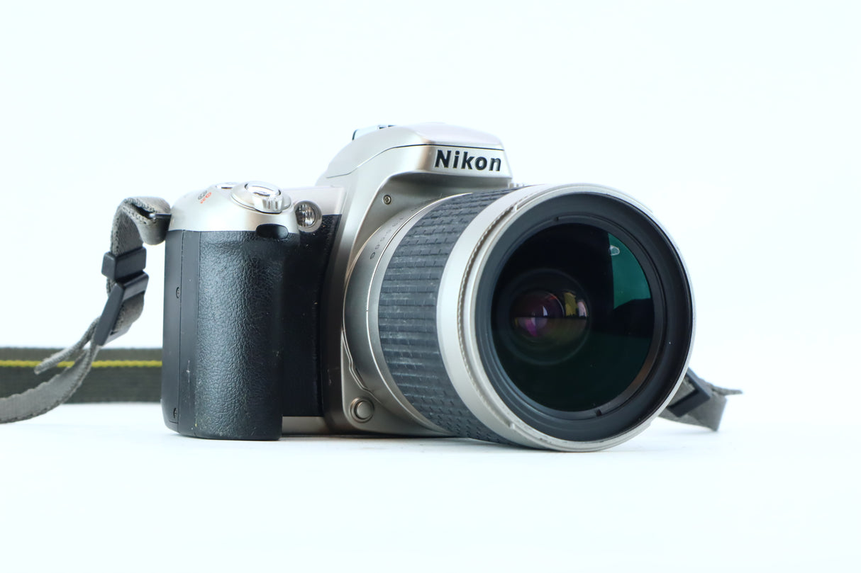 Nikon F75 35mm SLR Kit with AF Nikkor 28-100mm f/3.5-5.6G Aspherical