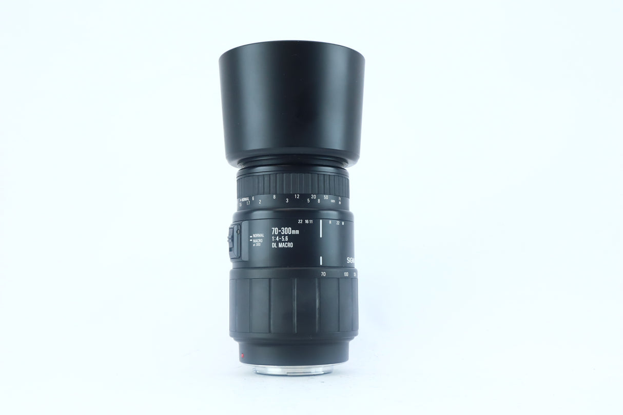Sigma 70-300mm f/4-5.6 DL Macro