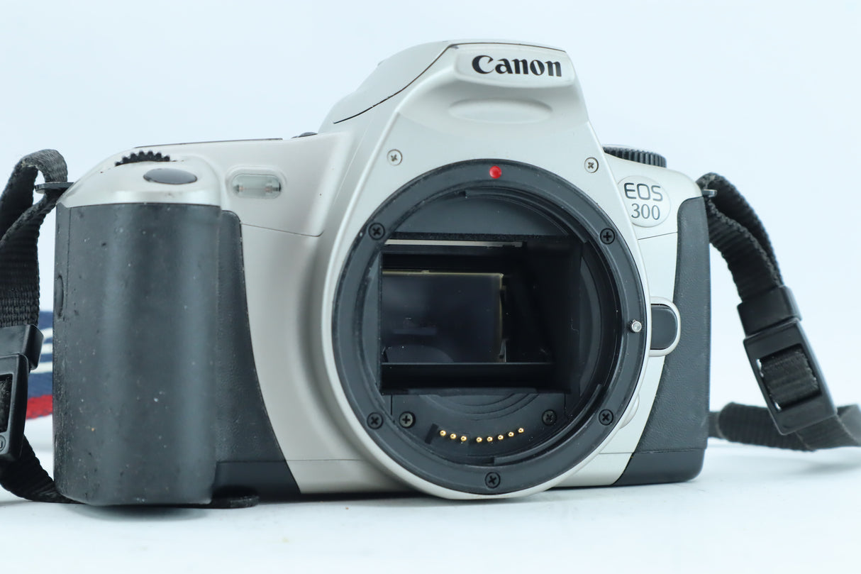 Canon EOS 300 with EF 28-80mm f/3.5-5.6