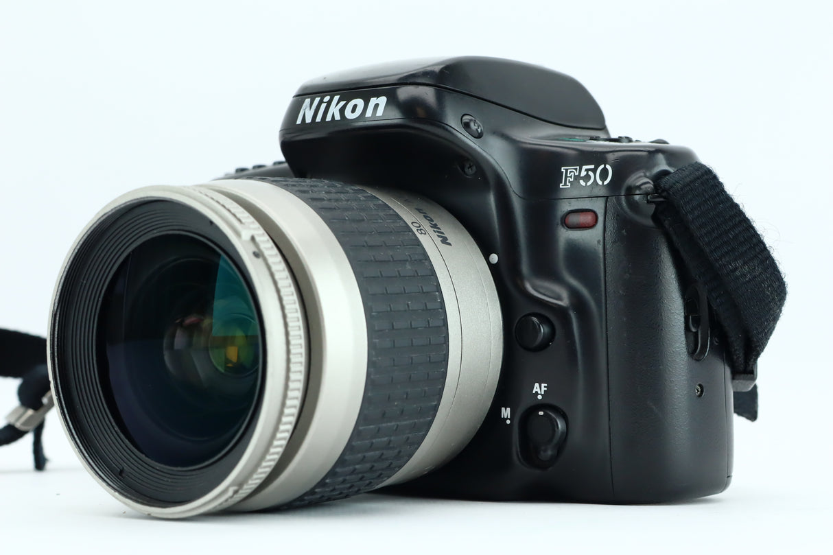 Nikon F50 + AFNIKKOR 28-80mm 3,3-5,6